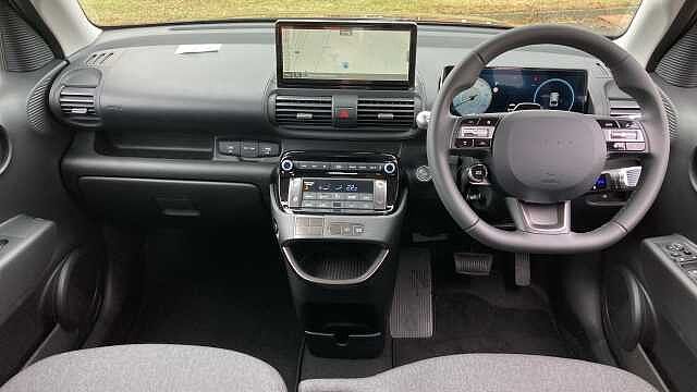 Hyundai INSTER 85kW 01 49kWh 5dr Auto Electric Hatchback Pearl - Abyss Black