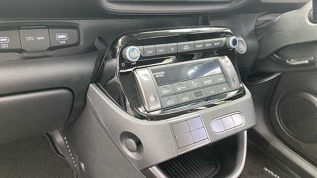 Hyundai INSTER 85kW 01 49kWh 5dr Auto Electric Hatchback Pearl - Abyss Black