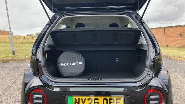 Hyundai INSTER 85kW 01 49kWh 5dr Auto Electric Hatchback Pearl - Abyss Black