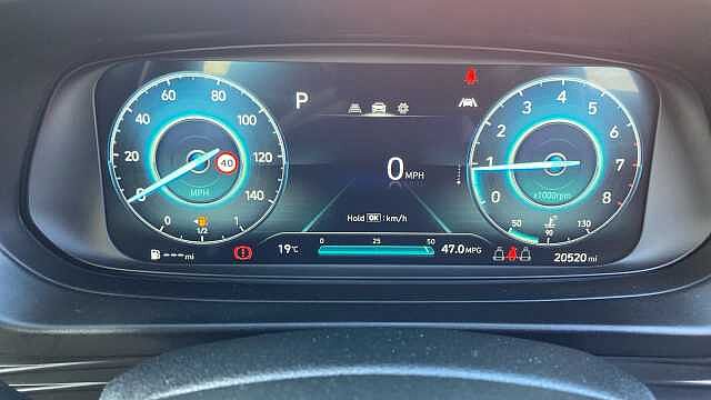 Hyundai BAYON 1.0 TGDi 48V MHEV SE Connect 5dr DCT Petrol Hatchback Red