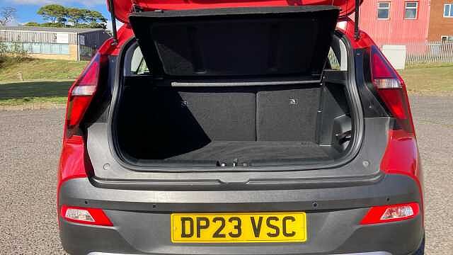 Hyundai BAYON 1.0 TGDi 48V MHEV SE Connect 5dr DCT Petrol Hatchback Red