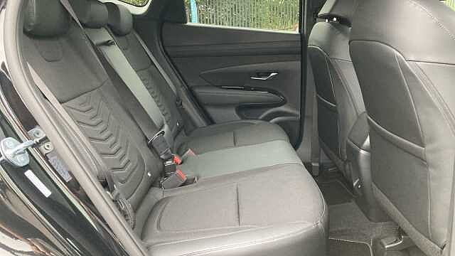 Hyundai TUCSON 1.6T 239 Hybrid Black Line 5dr Auto Hybrid Estate Abyss Black - Pearl