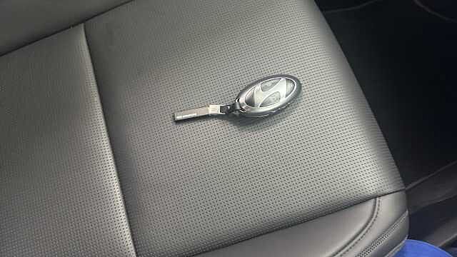 Hyundai SANTA FE 1.6 TGDi Plug-in Hybrid Calligraphy 5dr 4WD Auto