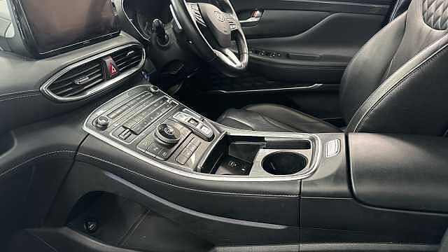 Hyundai SANTA FE 1.6 TGDi Hybrid Premium 5dr Auto White