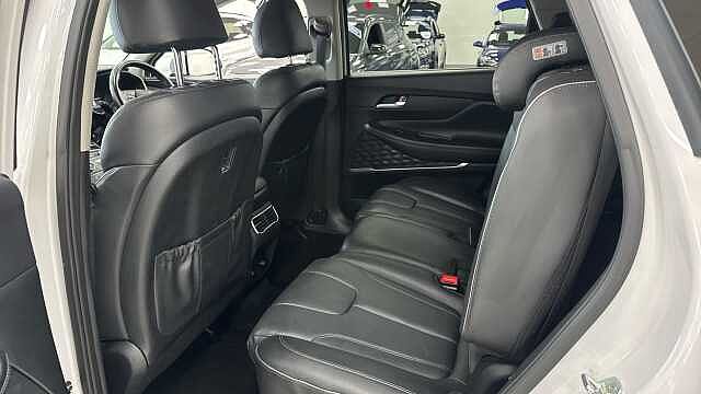 Hyundai SANTA FE 1.6 TGDi Hybrid Premium 5dr Auto White