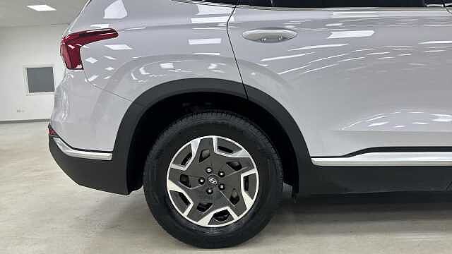 Hyundai SANTA FE 1.6 TGDi Hybrid Premium 5dr Auto White