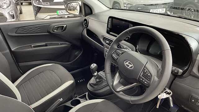 Hyundai I10 1.0 [63] Advance 5dr Auto [Nav] Special Solid Paint - Atlas White