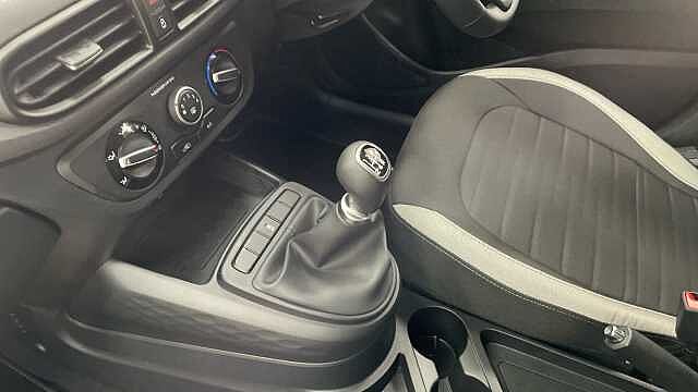 Hyundai I10 1.0 [63] Advance 5dr Auto [Nav] Special Solid Paint - Atlas White