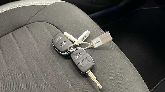 Hyundai I10 1.0 [63] Advance 5dr Auto [Nav] Special Solid Paint - Atlas White