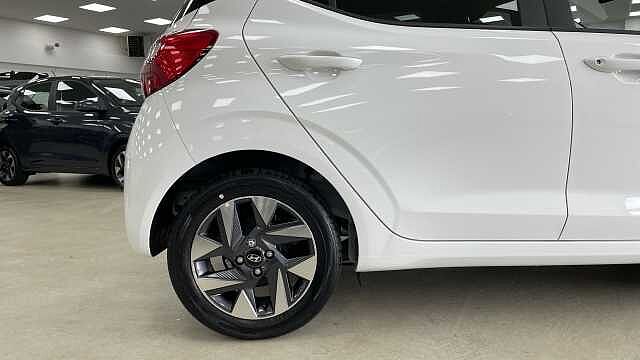 Hyundai I10 1.0 [63] Advance 5dr Auto [Nav] Special Solid Paint - Atlas White