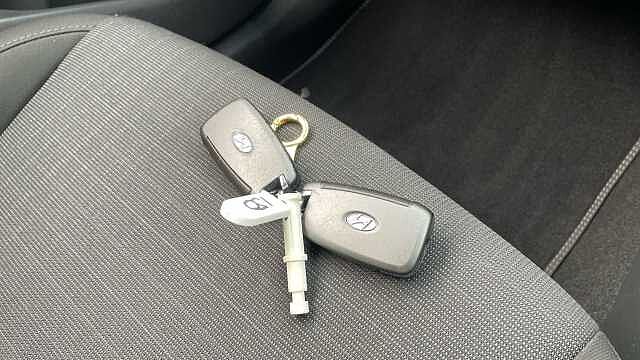 Hyundai KONA 1.0 TGDi 48V MHEV SE Connect 5dr Red