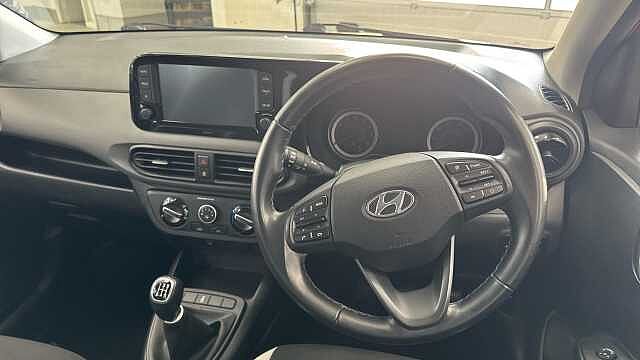 Hyundai i10 1.0 MPi SE Connect 5dr