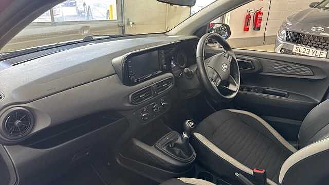Hyundai i10 1.0 MPi SE Connect 5dr