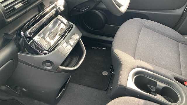 Hyundai INSTER 85kW 01 49kWh 5dr Auto Pearl - Buttercream Yellow