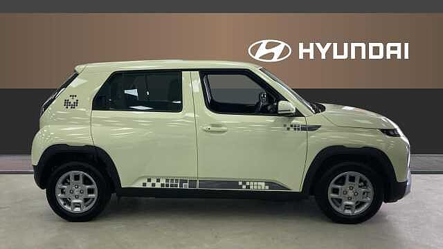 Hyundai INSTER 85kW 01 49kWh 5dr Auto Pearl - Buttercream Yellow