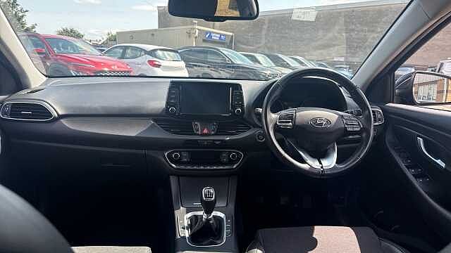 Hyundai i30 1.4T GDI Premium 5dr
