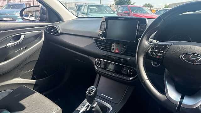 Hyundai i30 1.4T GDI Premium 5dr