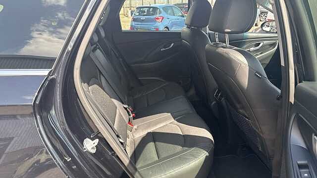 Hyundai i30 1.4T GDI Premium 5dr