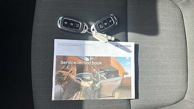 Hyundai KONA 1.6 GDi Hybrid Premium 5dr DCT