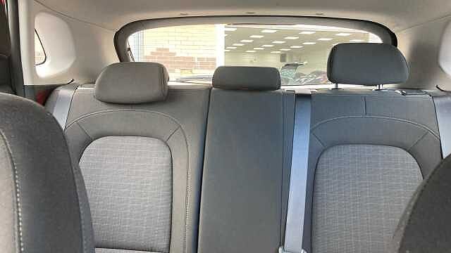 Hyundai KONA 1.6 GDi Hybrid SE Connect 5dr DCT Red