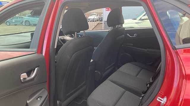 Hyundai KONA 1.6 GDi Hybrid SE Connect 5dr DCT Red