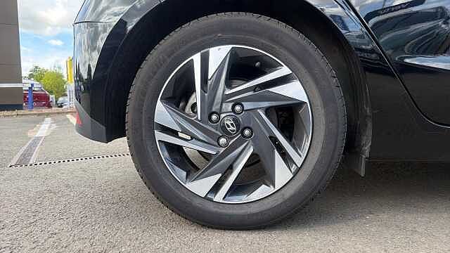 Hyundai I20 1.0T GDi 48V MHD SE Connect 5dr DCT Petrol Hatchback Black