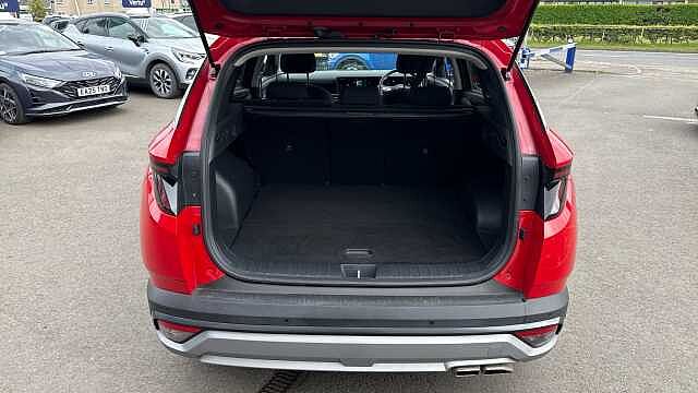 Hyundai TUCSON 1.6T Advance 5dr Petrol Estate Red