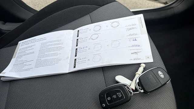 Hyundai I20 1.2 MPi S Connect 5dr Petrol Hatchback White
