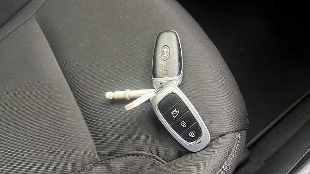 Hyundai TUCSON 1.6 TGDi Premium 5dr 2WD Petrol Estate Grey