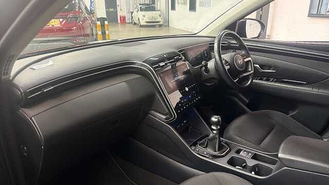 Hyundai TUCSON 1.6 TGDi Premium 5dr 2WD Petrol Estate Grey