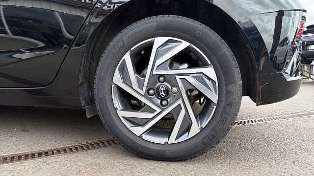 Hyundai I20 1.0T GDi Advance [Nav] 5dr Petrol Hatchback Black