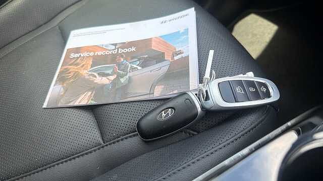 Hyundai TUCSON 1.6 TGDi Plug-in Hybrid Ultimate 5dr 4WD Auto Estate Red