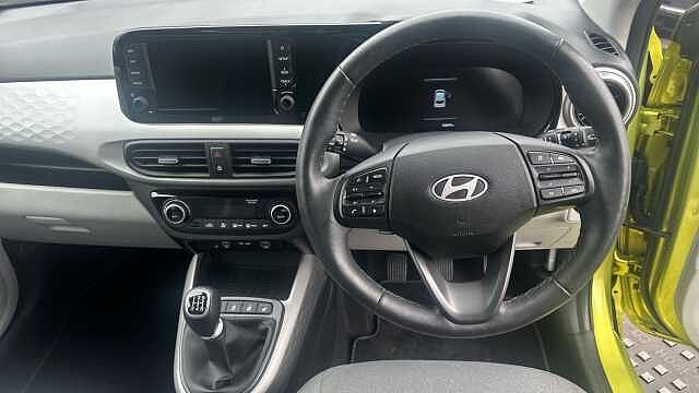 Hyundai I10 1.0 [63] Premium 5dr [Nav] Petrol Hatchback Yellow