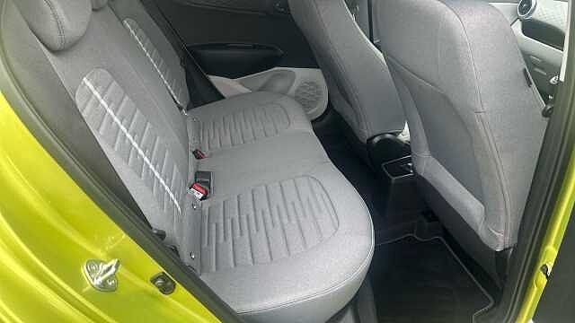 Hyundai I10 1.0 [63] Premium 5dr [Nav] Petrol Hatchback Yellow