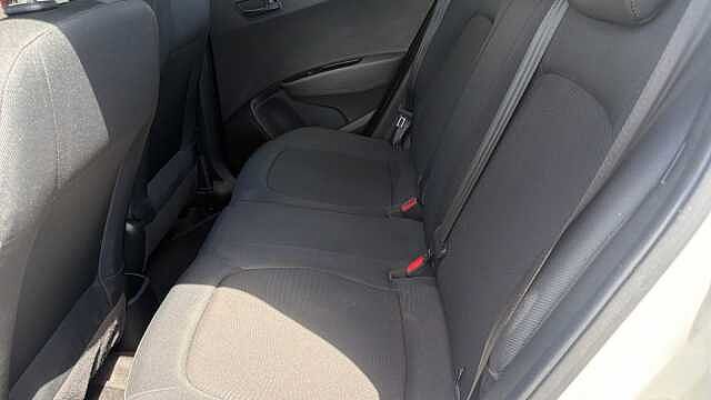 Hyundai i10 1.0 SE 5dr Petrol Hatchback