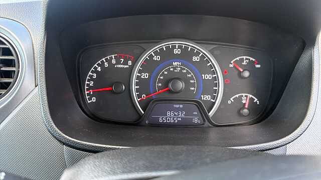 Hyundai i10 1.0 SE 5dr Petrol Hatchback