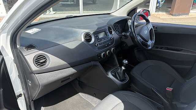 Hyundai i10 1.0 SE 5dr Petrol Hatchback