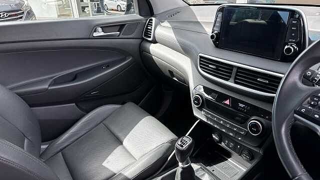 Hyundai TUCSON 1.6 GDi Premium 5dr 2WD Petrol Estate Grey