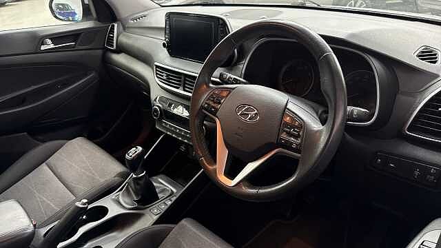 Hyundai TUCSON 1.6 GDi SE Nav 5dr 2WD Petrol Estate Silver