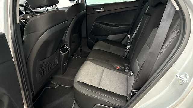 Hyundai TUCSON 1.6 GDi SE Nav 5dr 2WD Petrol Estate Silver