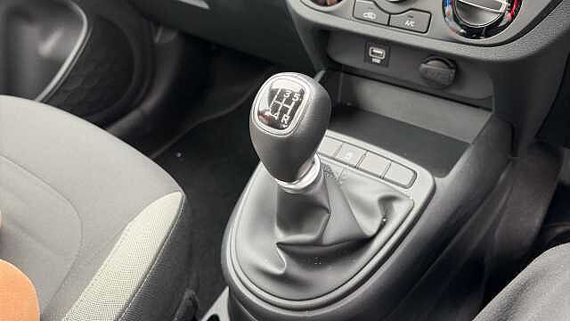 Hyundai i10 1.0 MPi SE Connect 5dr Petrol Hatchback