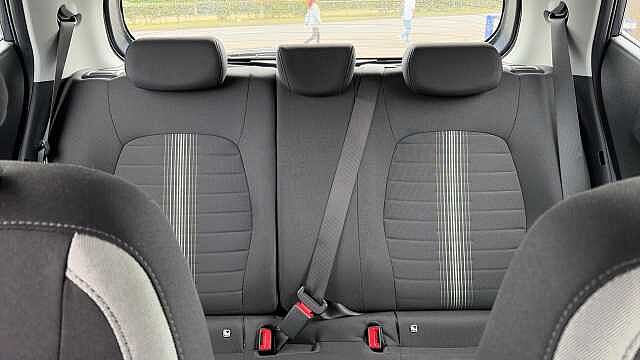 Hyundai i10 1.0 MPi SE Connect 5dr Petrol Hatchback
