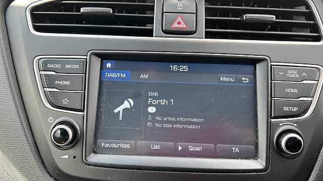 Hyundai i20 1.2 MPi SE 5dr Petrol Hatchback