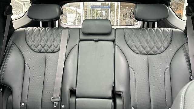 Hyundai SANTA FE 1.6 TGDi Hybrid Ultimate 5dr 4WD Auto Hybrid Estate