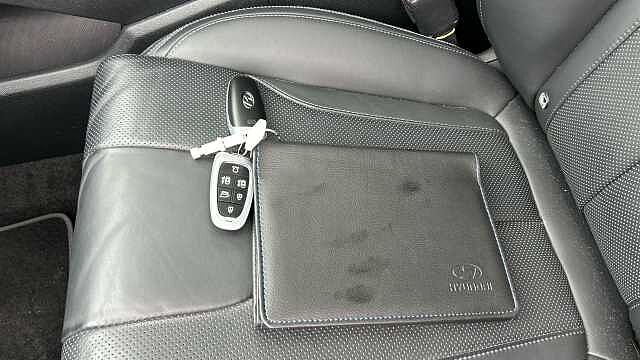 Hyundai SANTA FE 1.6 TGDi Hybrid Ultimate 5dr 4WD Auto Hybrid Estate