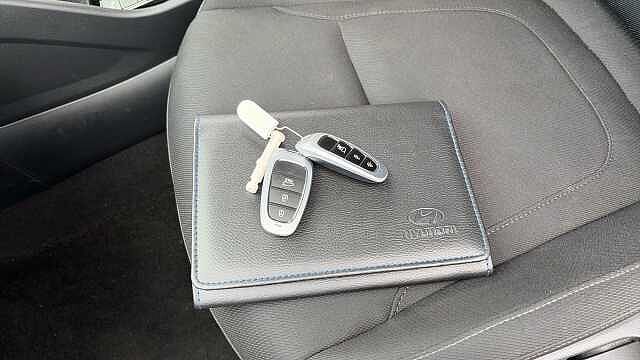 Hyundai TUCSON 1.6 TGDi Premium 5dr 2WD Petrol Estate Grey