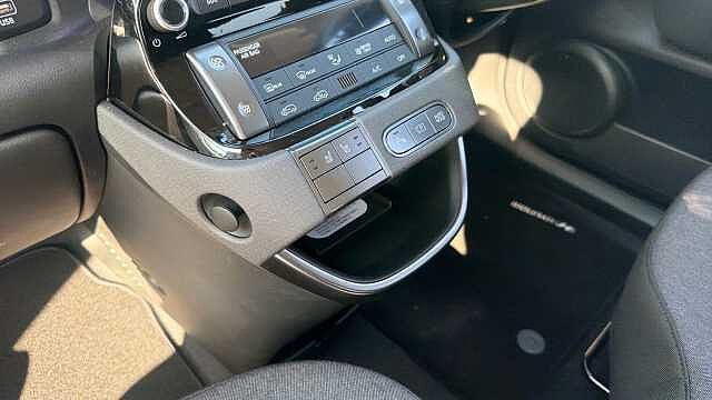 Hyundai INSTER 85kW 02 49kWh 5dr Auto Electric Hatchback