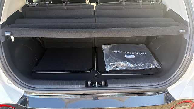 Hyundai INSTER 85kW 02 49kWh 5dr Auto Electric Hatchback
