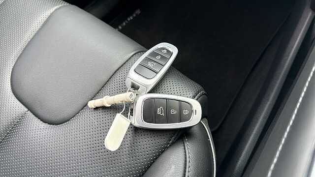 Hyundai SANTA FE 1.6 TGDi Plug-in Hybrid Premium 5dr 4WD Auto Estate