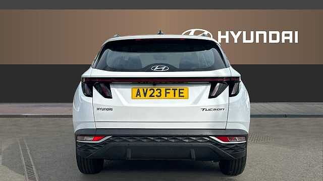 Hyundai TUCSON 1.6 TGDi 48V MHD SE Connect 5dr 2WD DCT Petrol Estate White